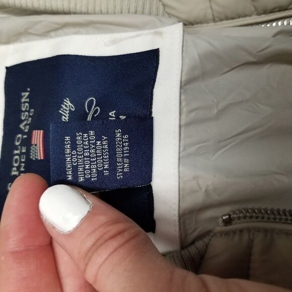 US Polo ASSN puffer coat taupe Women's size large - Picture 4 of 8